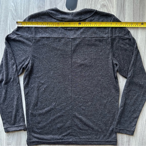 Andrew Christian | Bespoke Long Sleeve V-Neck Shirt in Charcoal (Medium) - Picture 10 of 16